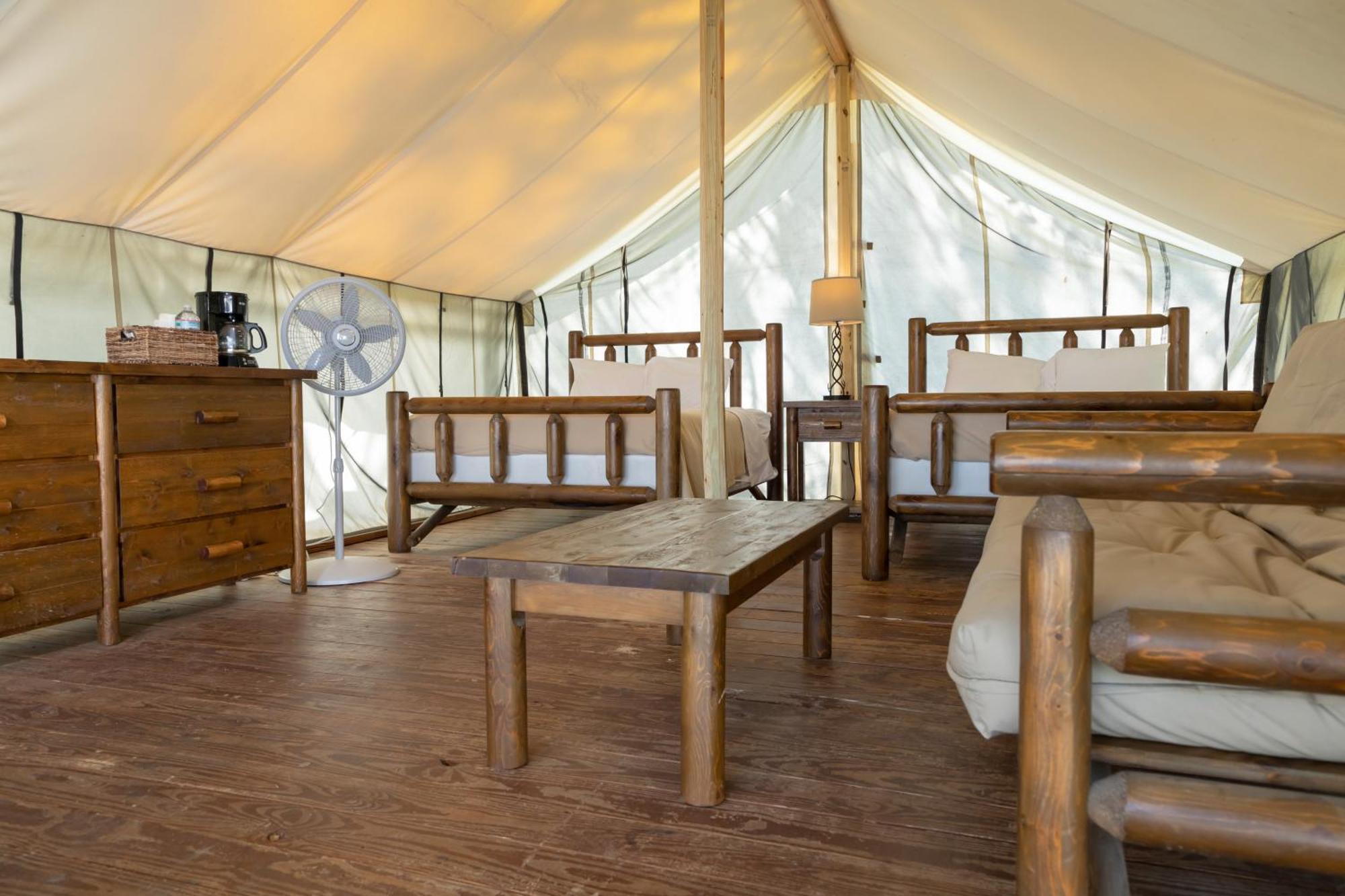 Jellystone Park Chincoteague Island Villa Phòng bức ảnh